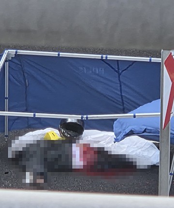 Feci olay! Kaza yapan motosikletlinin üzerinden otobüs geçti