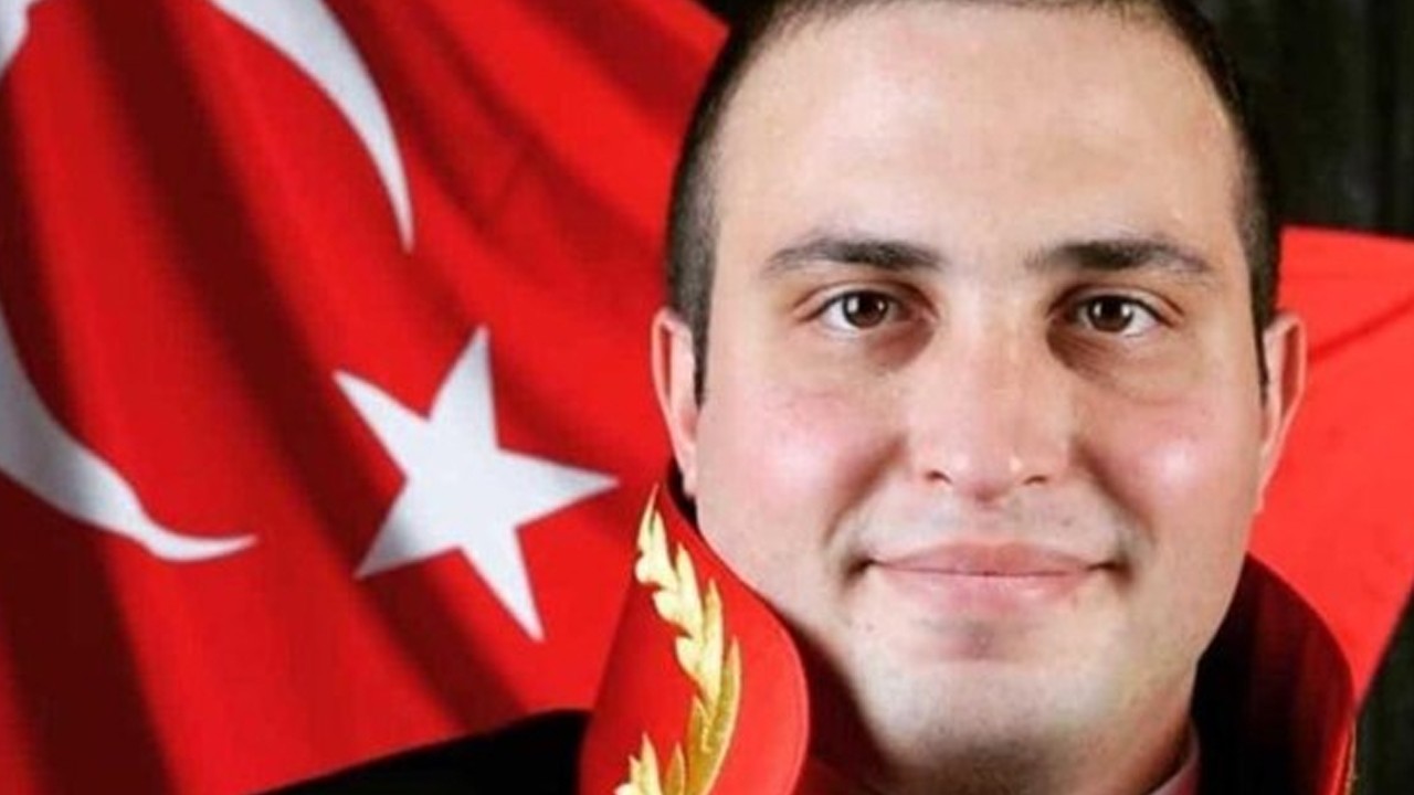 Genç hakim kalbine yenik düştü