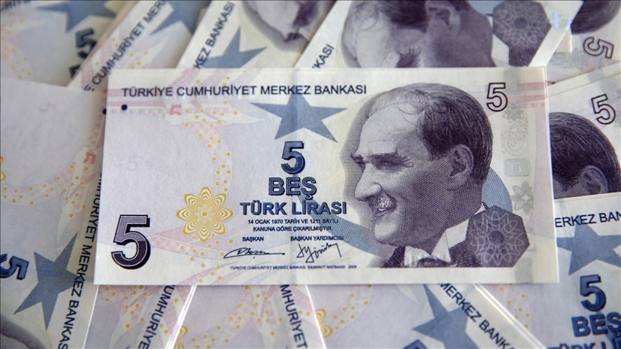5 Türk lirasının arkasında kimin resmi var? Beyaz'la Joker 500 Bin TL'lik soru