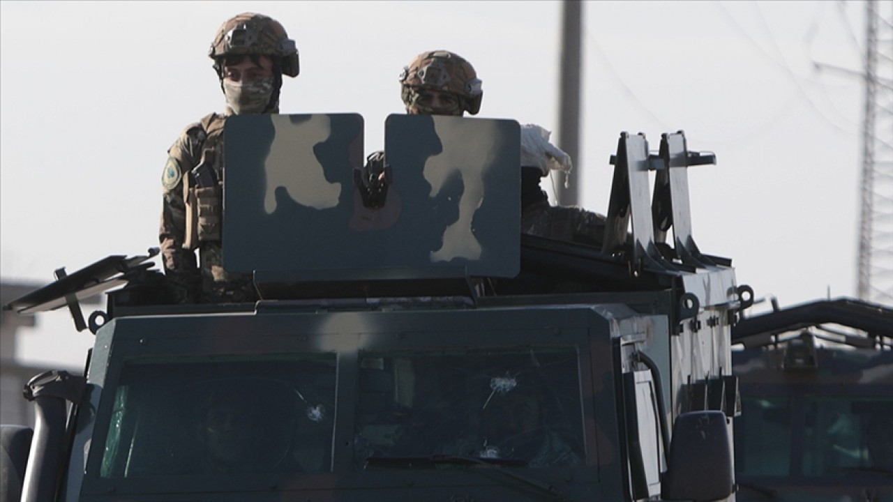 Suriye ordusu Haseke'de ABD'nin çekildiği Şeddadi Hava Üssü'nü teslim aldı