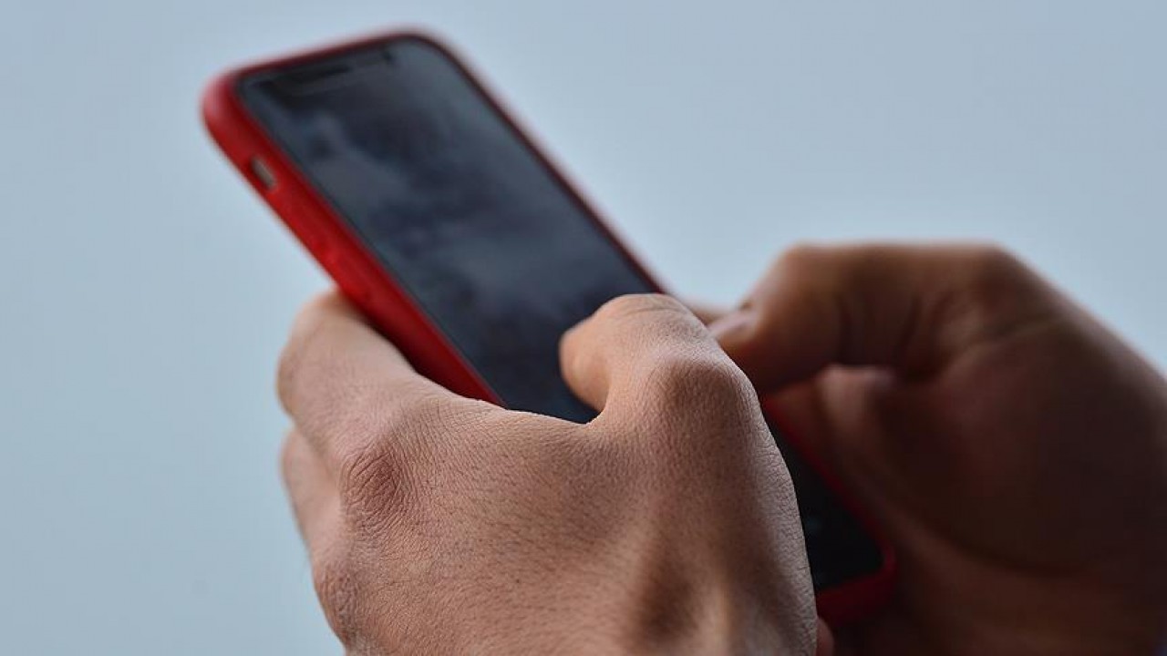 Tarihte atılan ilk kısa mesaj SMS nedir? Beyaz'la joker sorusu