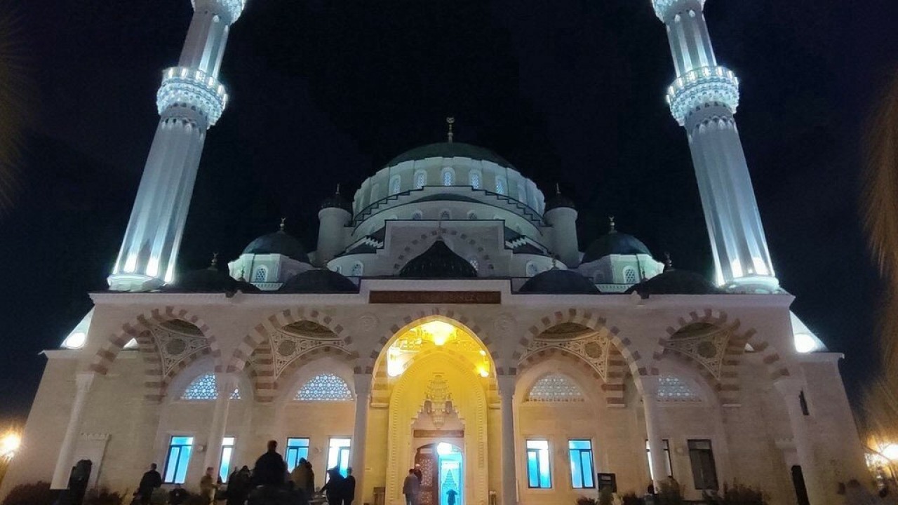 BURSA'DA HATİMLE TERAVİH NAMAZI KILINAN CAMİLER 2026: Bursa'da hangi camilerde hatimli teravih namazı kılınacak?