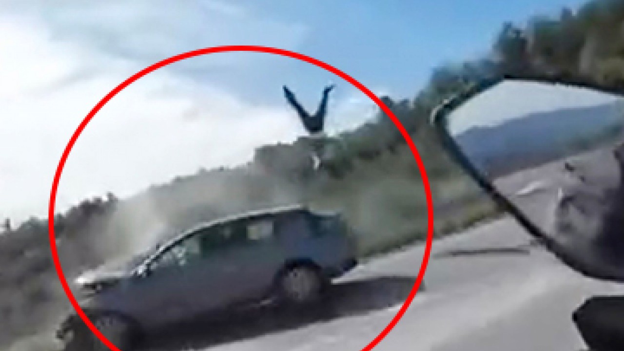 Motosiklette ölüm böyle geldi! Kask kamerasına saniye saniye yansıdı