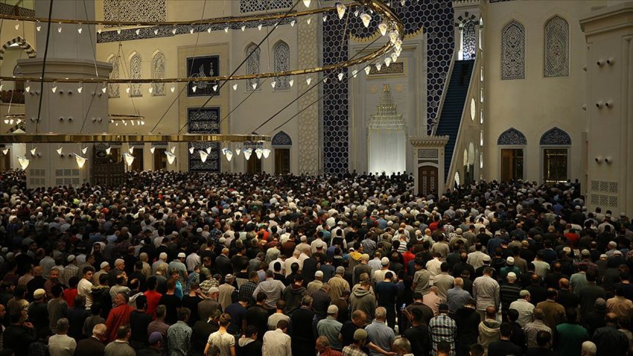SİVAS’TA HATİMLE TERAVİH NAMAZI KILINAN CAMİLER 2026: Sivas’ta hangi camilerde hatimli teravih namazı kılınacak?