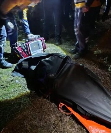 Yangında çöken binada yaşlı adamın cansız bedeni bulundu