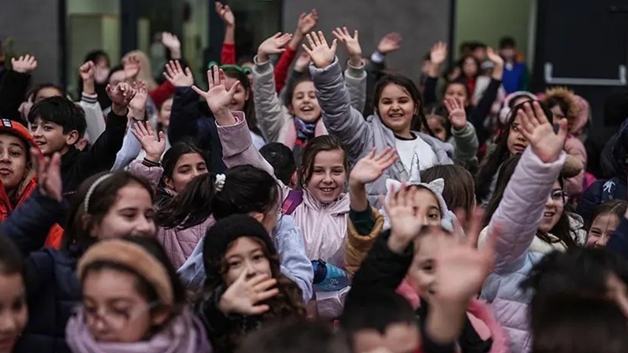 Eğitimde ara tatil kaldırılacak mı? Bakan Tekin'den açıklama