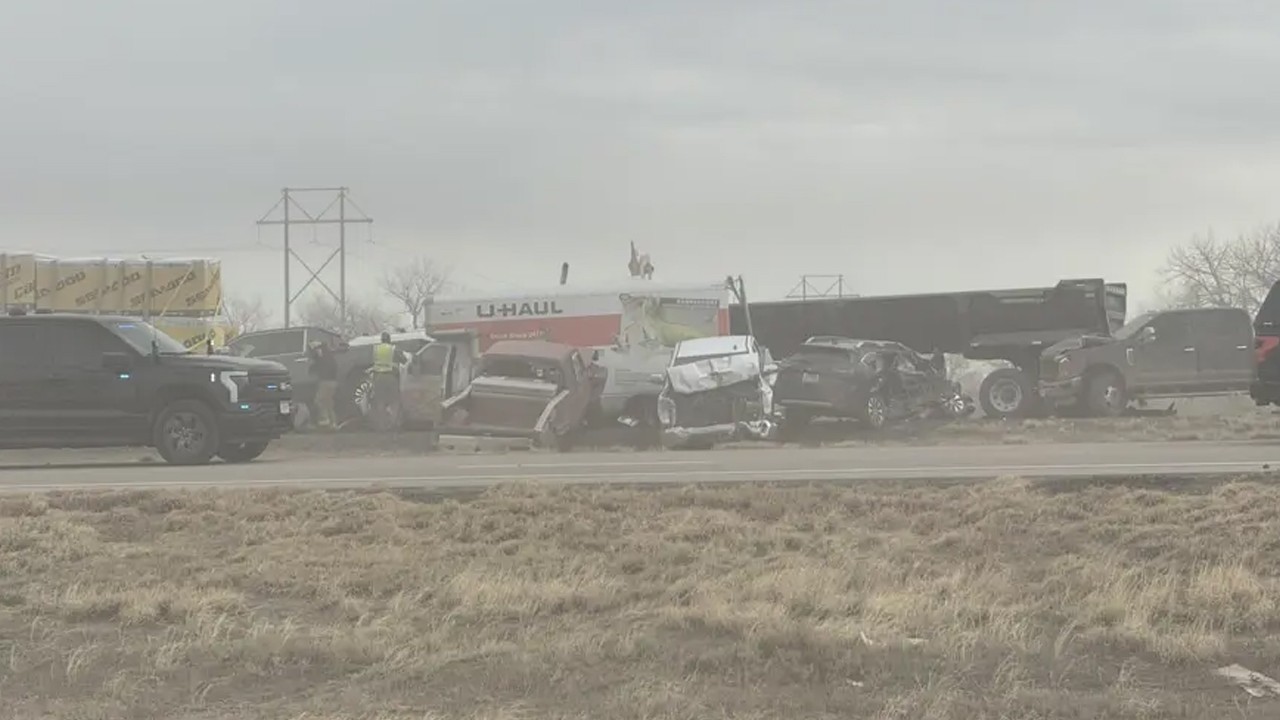 Kum fırtınası facia getirdi! 30 araç birbirine girdi: Ölü ve yaralılar var