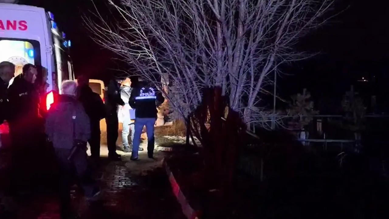 Mezarlıkta çöp poşeti içinde cenin bulundu