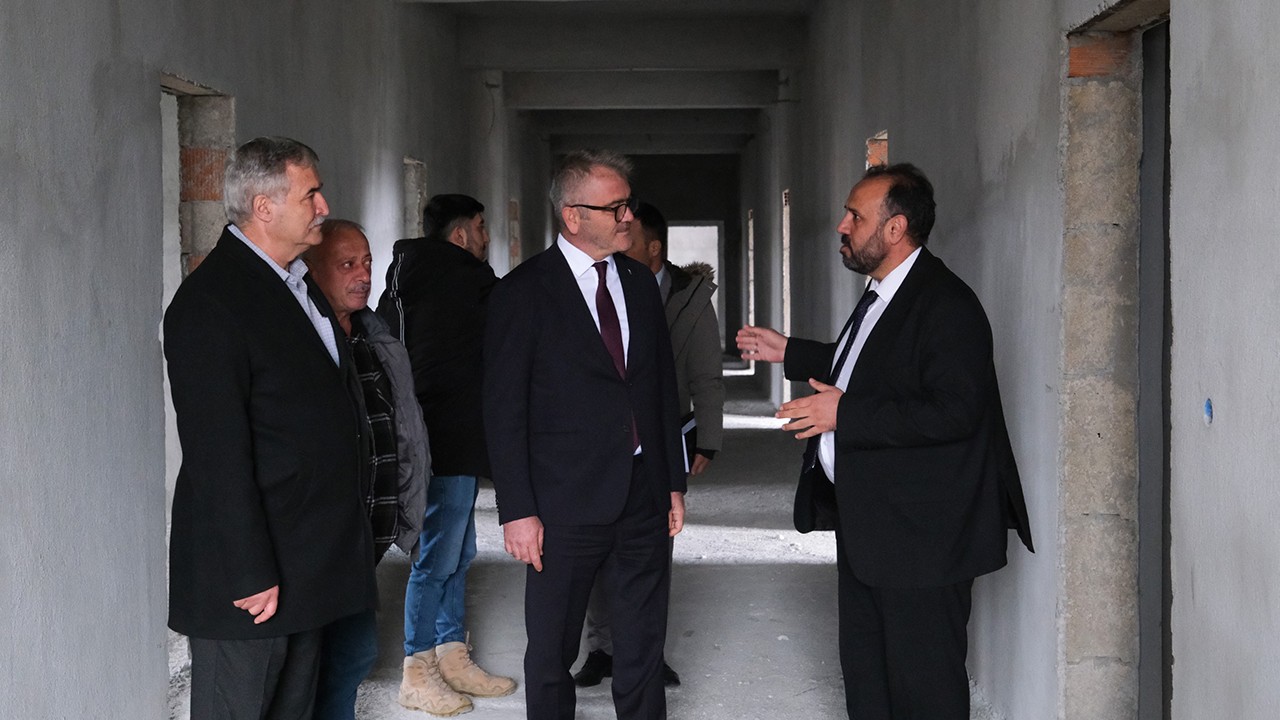 Seydişehir Belediye Başkanı Ustaoğlu, Kur'an kursu inşaatında incelemede bulundu