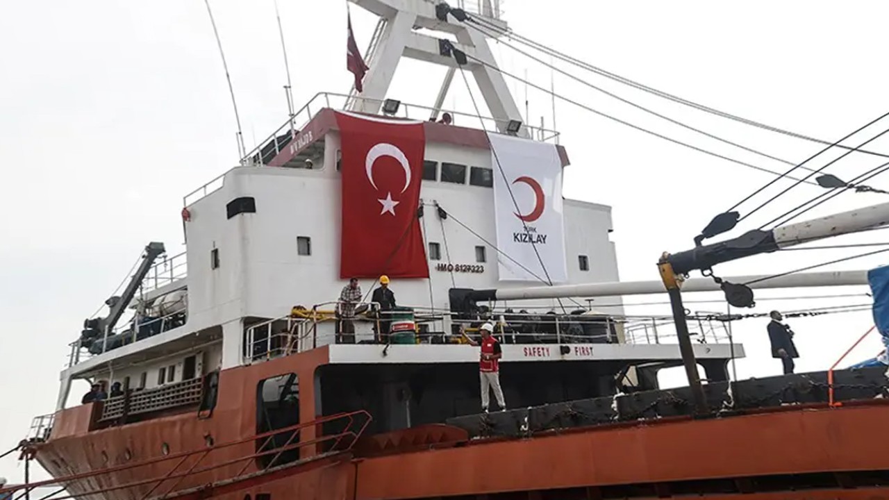 Türkiye'den Gazze'ye yardım. 21. İyilik Gemisi Mersin'den yola çıktı