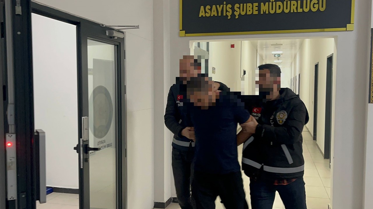 Emekli polis memurunu evinin önünde yaralayan şüpheli tutuklandı