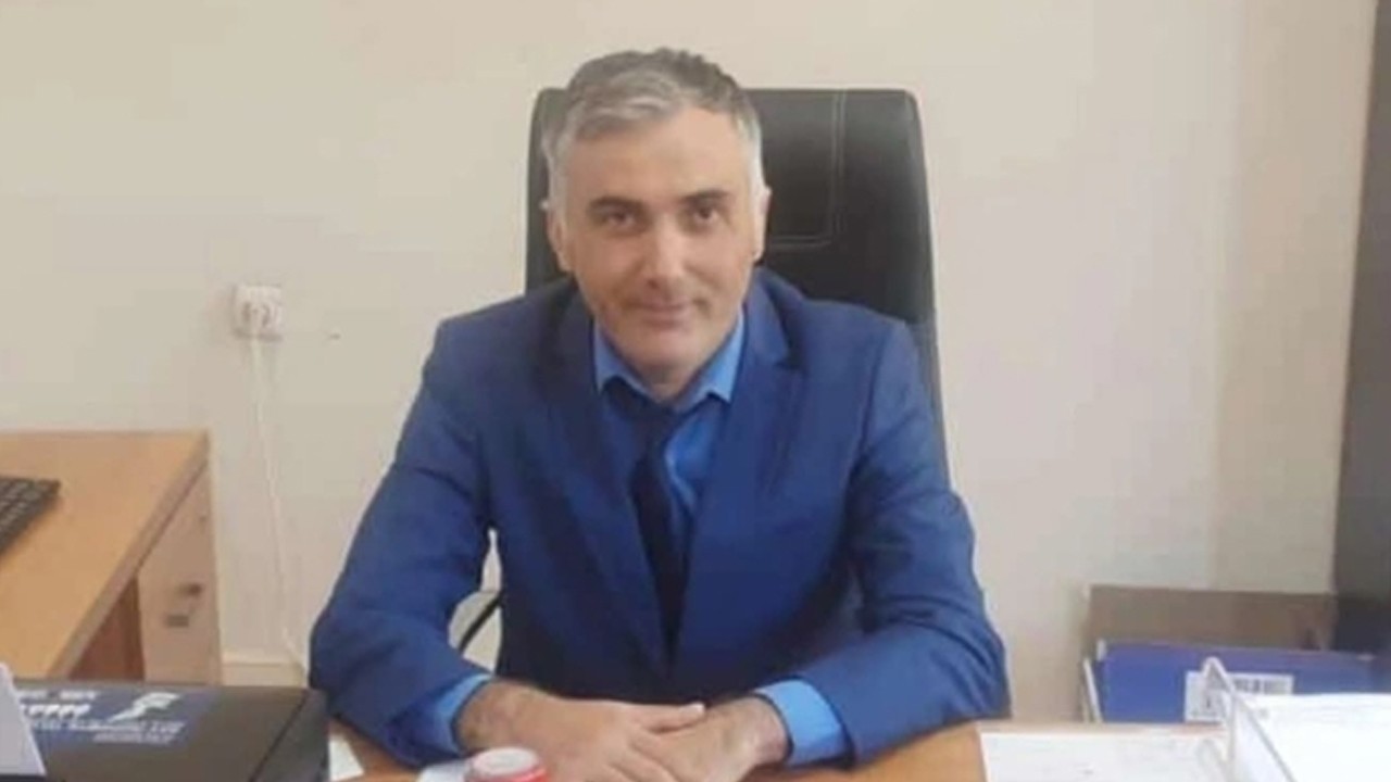 Balkondan düşen müdür yardımcısı öldü