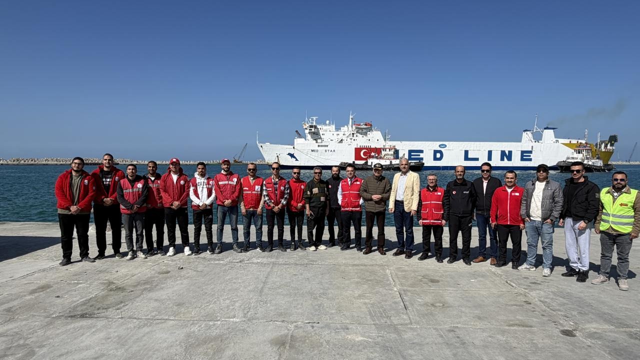 Türkiye'nin Gazze için hazırladığı 21. "İyilik Gemisi" Mısır'a ulaştı