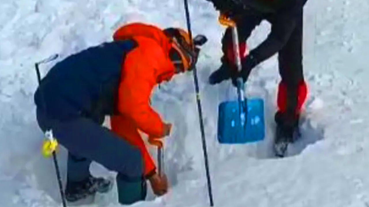 53 gündür çığ altında: Kayıp çoban için çığ riskinin ortadan kalkması bekleniyor