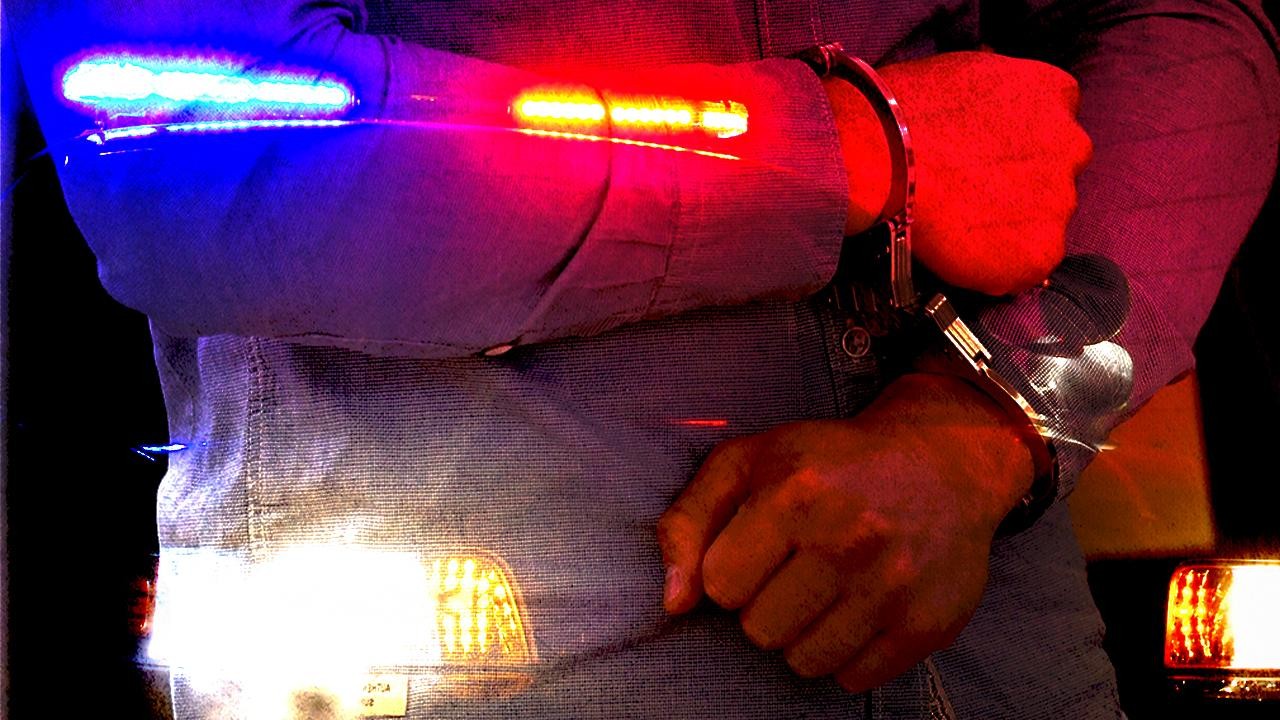 Bıçaklanan gencin ailesini tehdit eden 3 zanlı tutuklandı