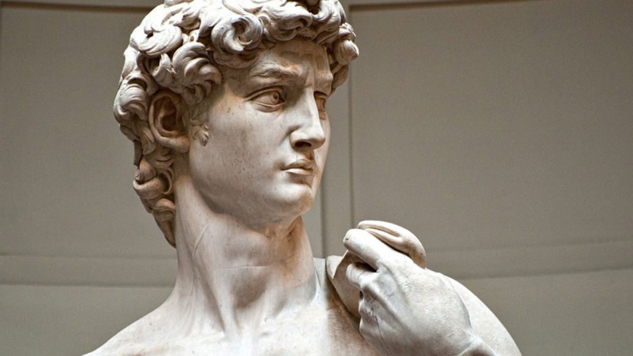 Rönesans'ın en önemli temsilcilerinden biri sayılan Davut heykeli ile tanınan sanatçı kimdir?