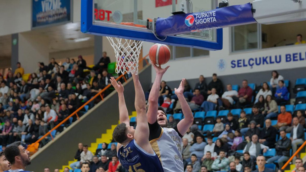 Büyükşehir evinde yenilgiyi unuttu