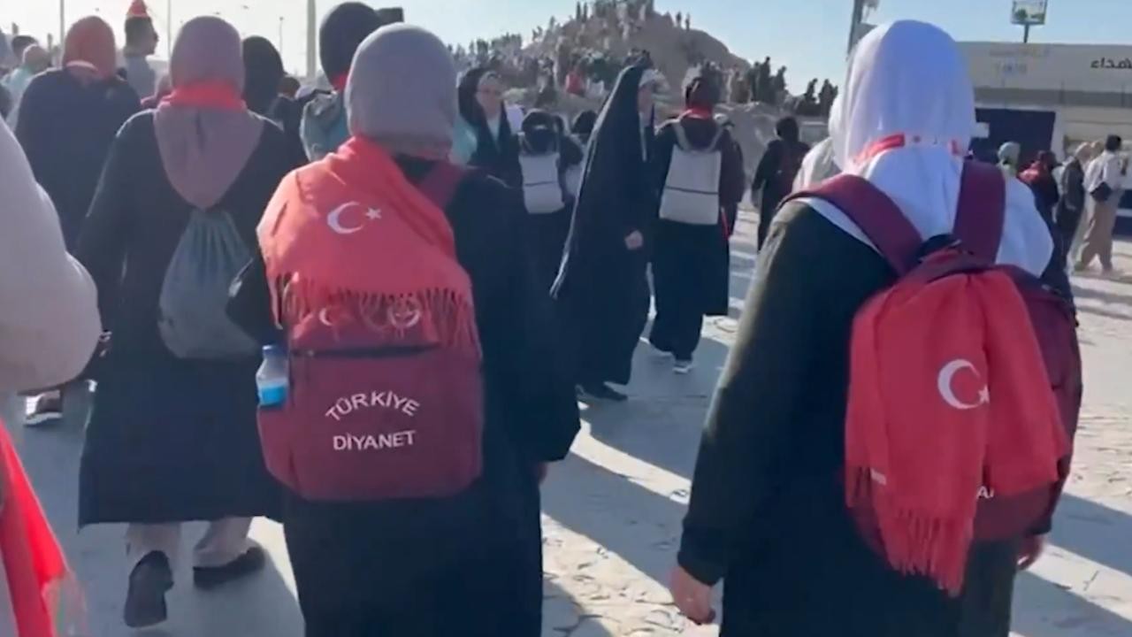 Şehit yakınları umre ibadetini yerine getirdi