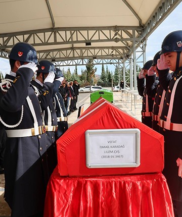 Hayatını kaybeden uzman çavuş toprağa verildi