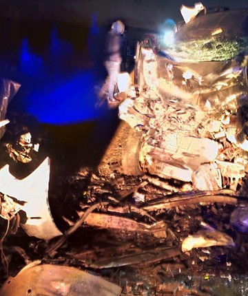 İki otomobil kafa kafaya çarpıştı: 5 ölü, 3 yaralı