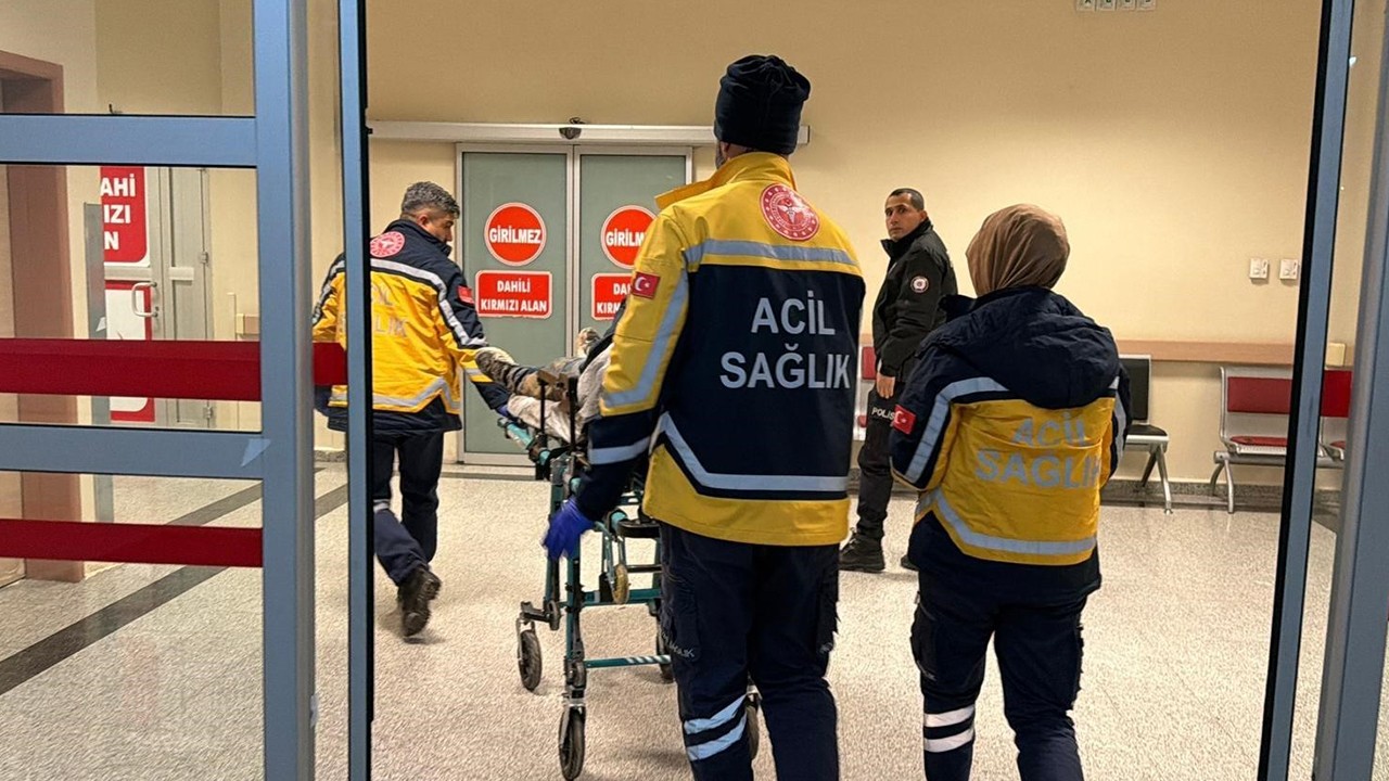 Vücuduna çamaşır suyu enjekte eden genç hastaneye kaldırıldı