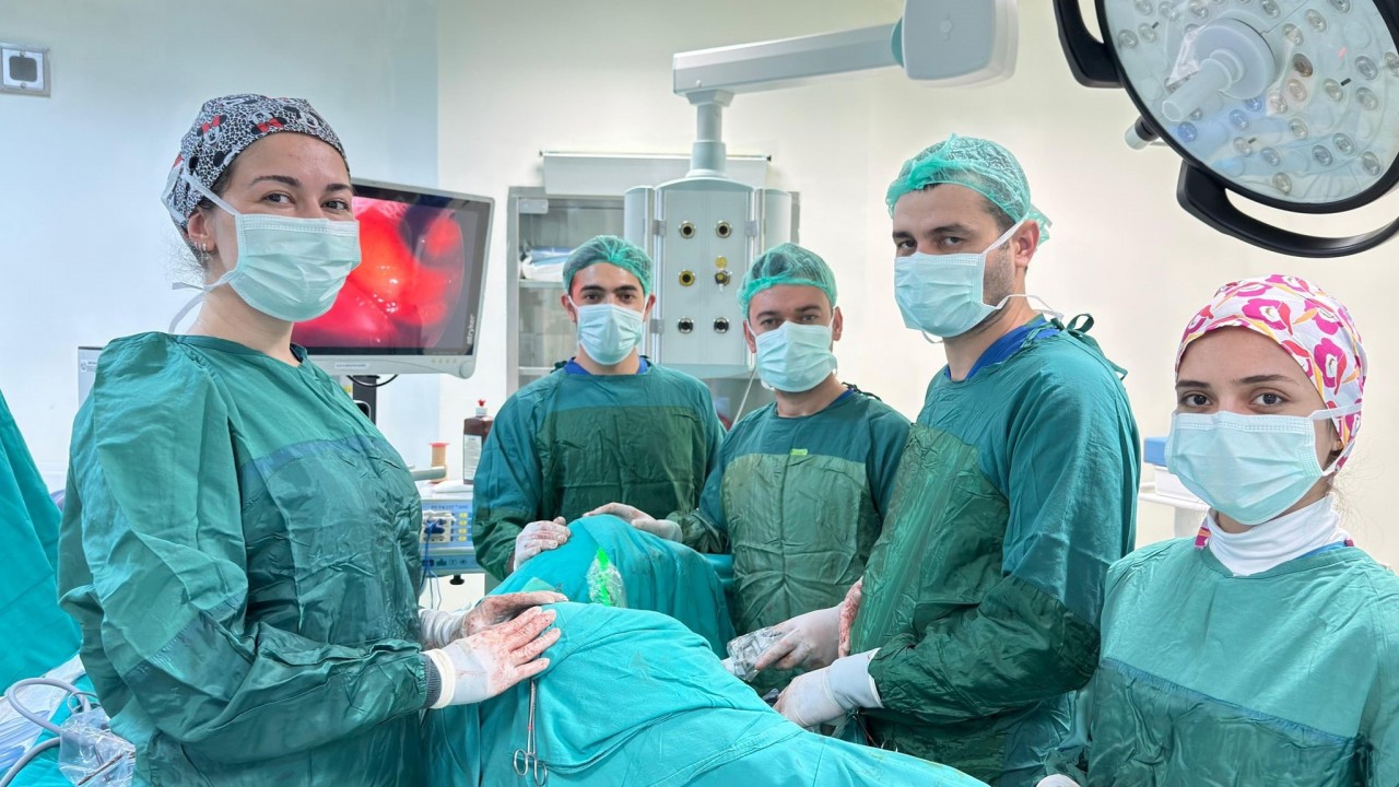 Akşehir Devlet Hastanesi'nde bir ilk: V-NOTES izsiz rahim ameliyatı