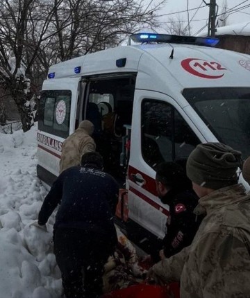 Toprak kayması nedeniyle 1 işçi hayatını kaybetti