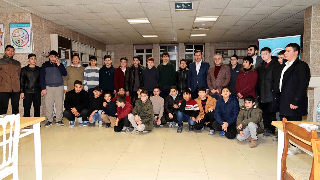 Başkan Hasan Kılca öğrencilerle iftar yaptı