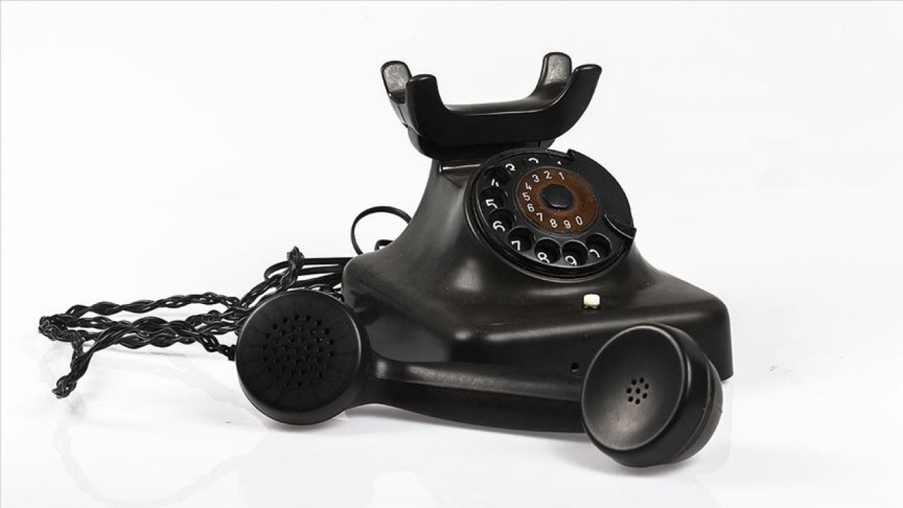 Graham Bell 1876 yılında tarihteki ilk telefon konuşmasını kimle yapmıştır? Çifte Milyon