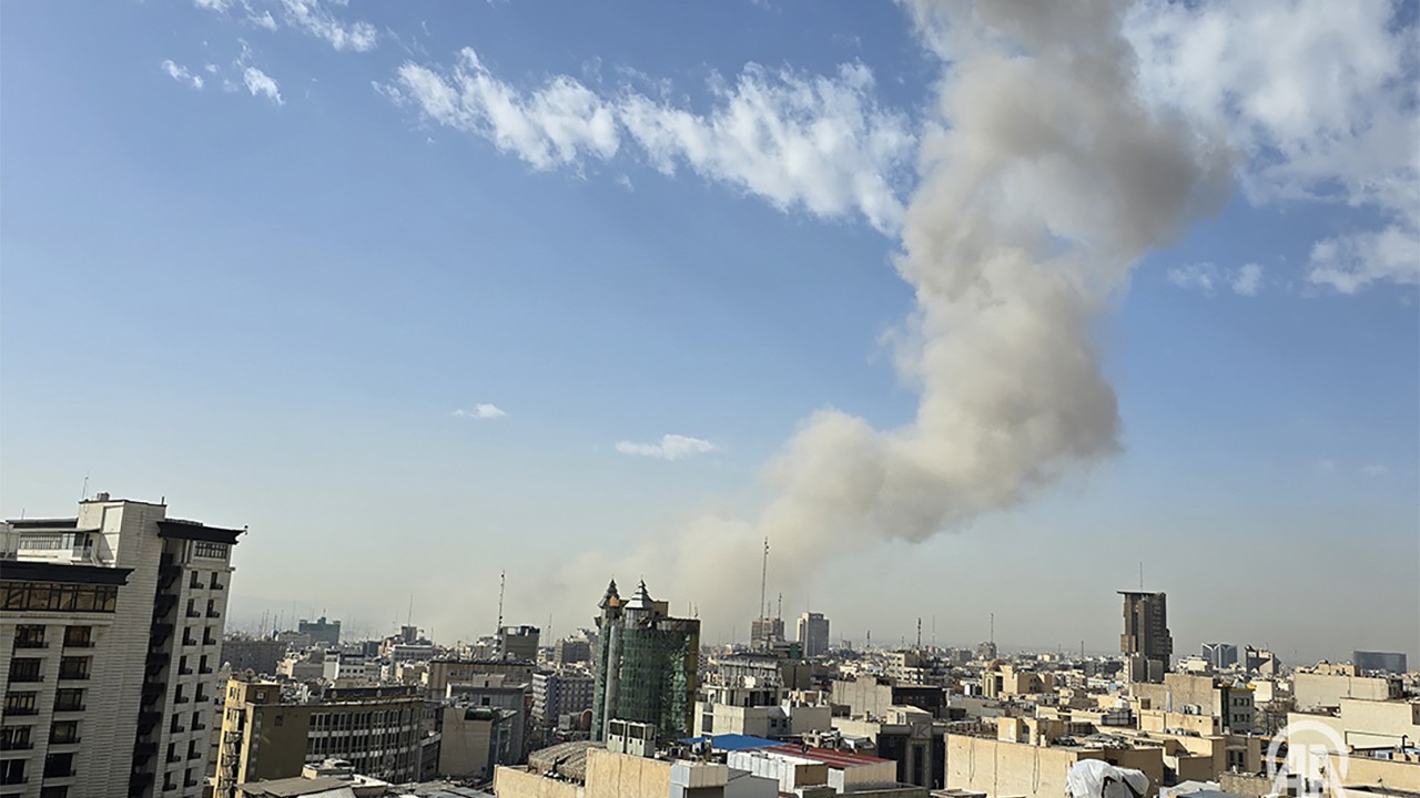 İran, ABD ve İsrail'in saldırılarına karşılık, ikinci dalga balistik füze saldırısı başlattı