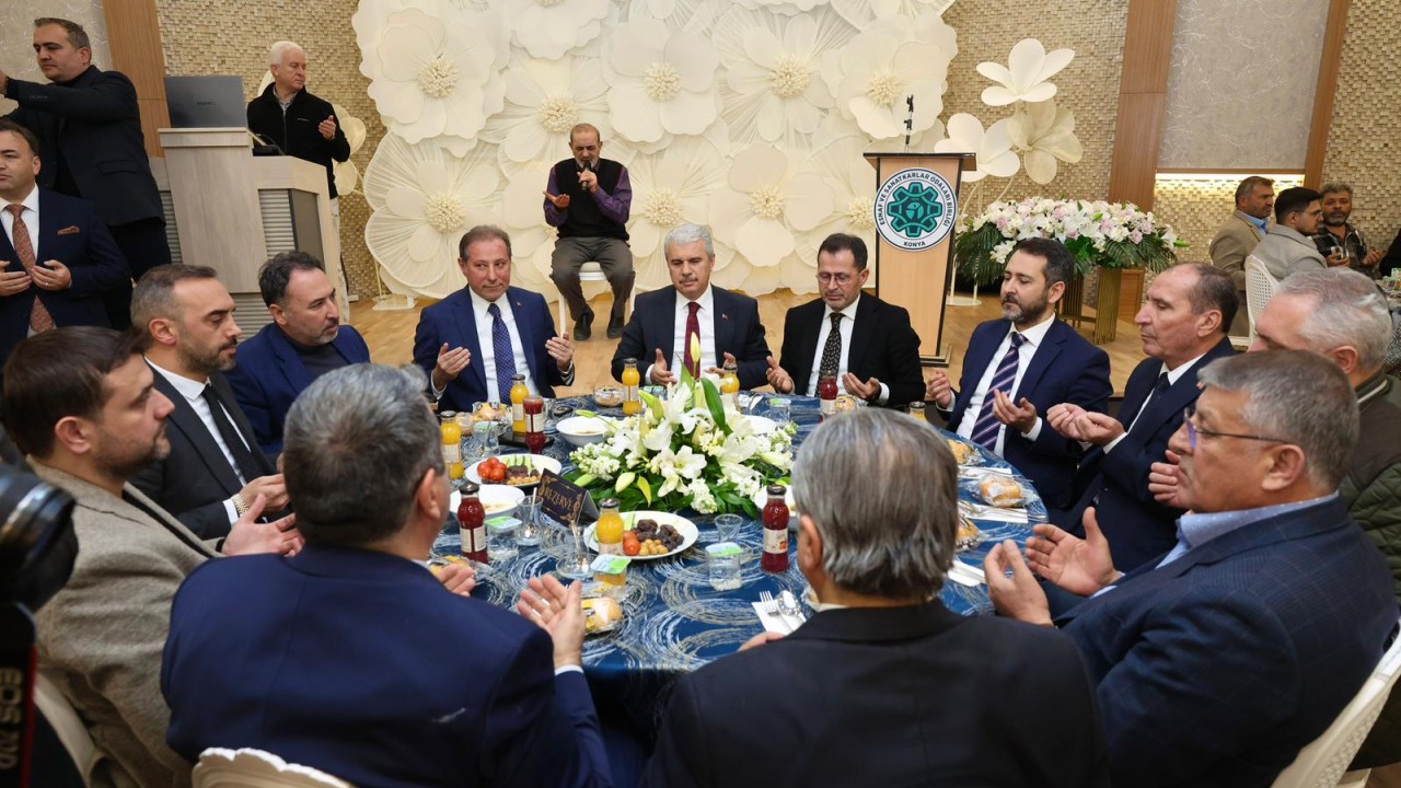 KONESOB iftarında Konya protokolü ve oda başkanları bir araya geldi