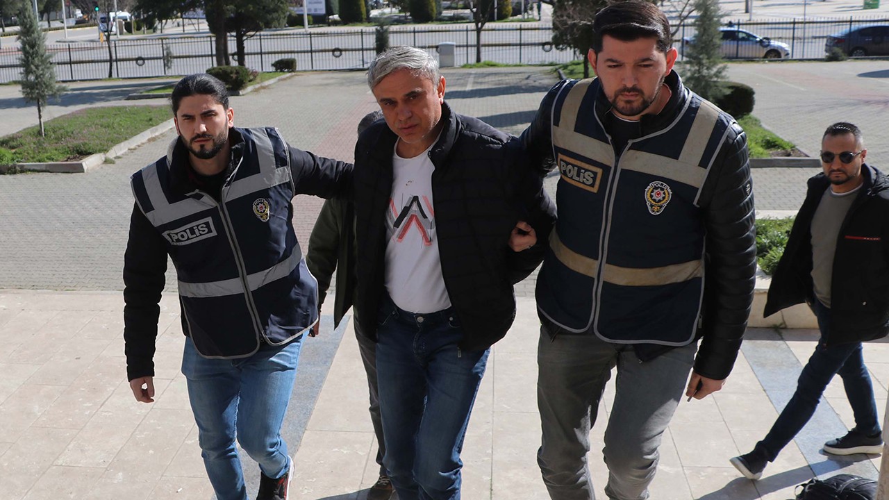 Sigara içtiği için tartıştığı eşini 13 bıçak darbesiyle yaralayan şüpheli tutuklandı