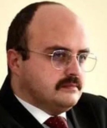 Genç savcı kalbine yenik düştü