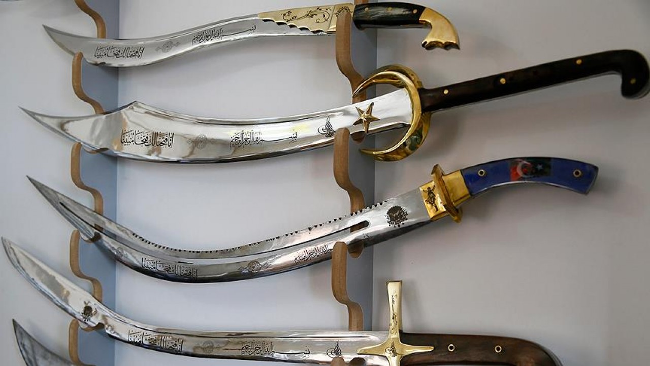 1402'de Ankara Savaşından sonra başlayan ve 1413'e kadar süren Fetret Devri hangi padişahın oğullarının saltanat mücadelesi verdiği dönemdedir? Milyoner Sorusu