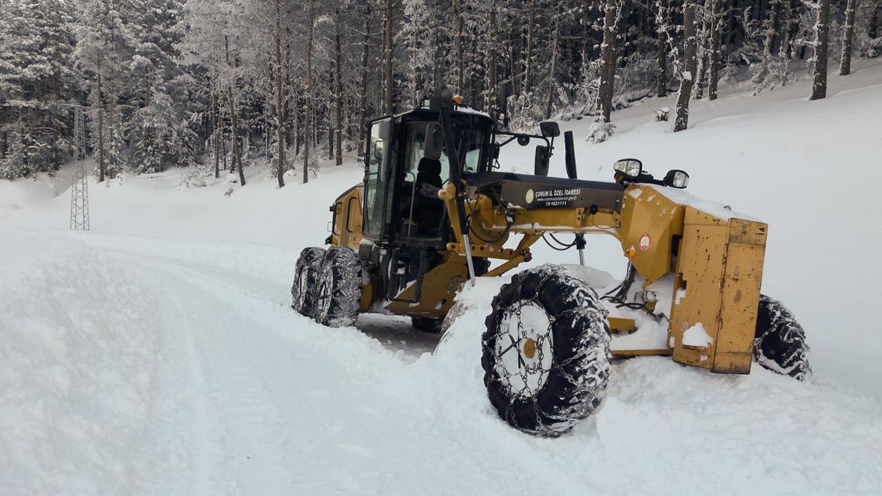 6 ilde yoğun kar: 89 yol ulaşıma kapandı