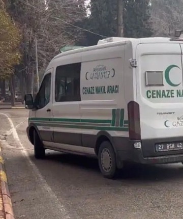 Halı makinesine sıkışan fabrika işçisi hayatını kaybetti