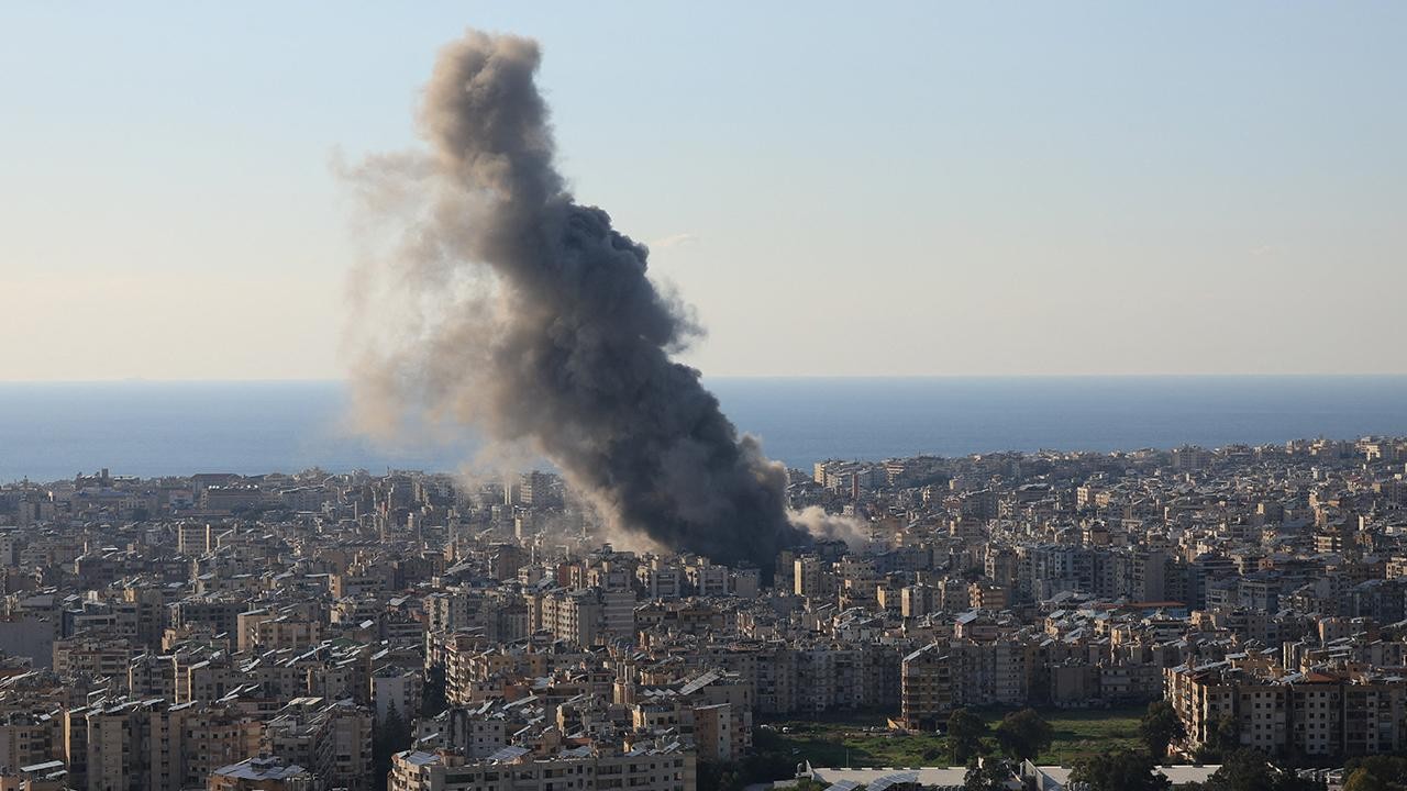 İsrail ordusu Beyrut’a şiddetli saldırılar düzenliyor