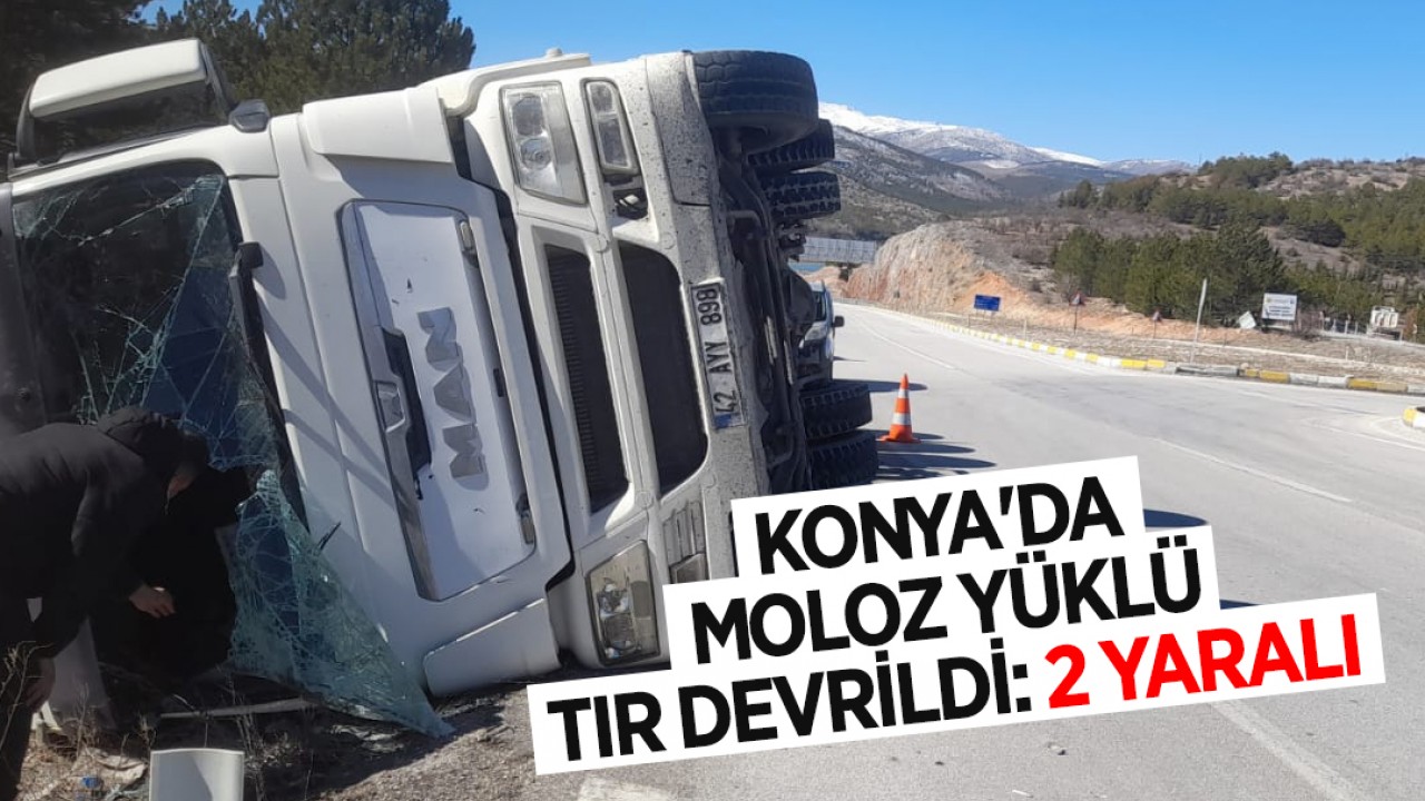 Konya'da moloz yüklü TIR devrildi: 2 yaralı