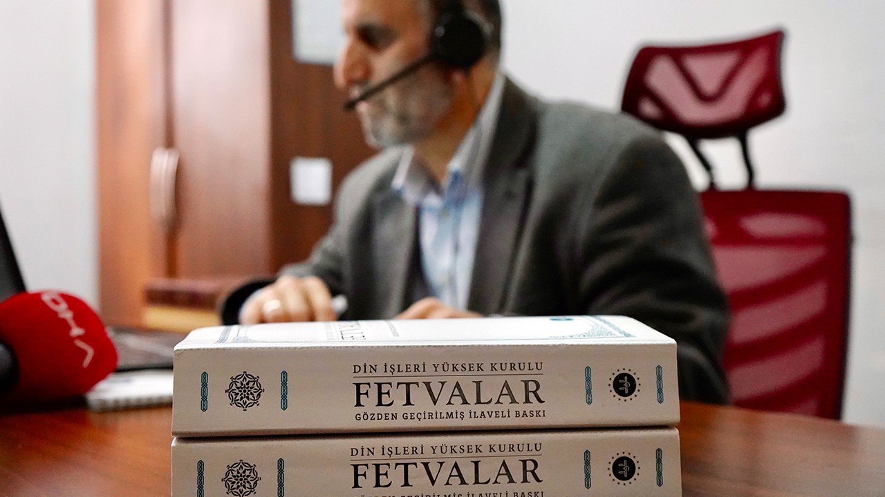 Ramazanda 'Alo Fetva Hattı'na gelen çağrı sayısı iki kat arttı