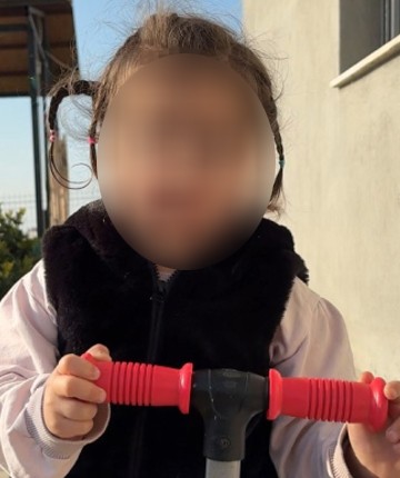 Apartman bahçesinde korkutan saldırı:3 yaşındaki çocuk ağır yaralandı