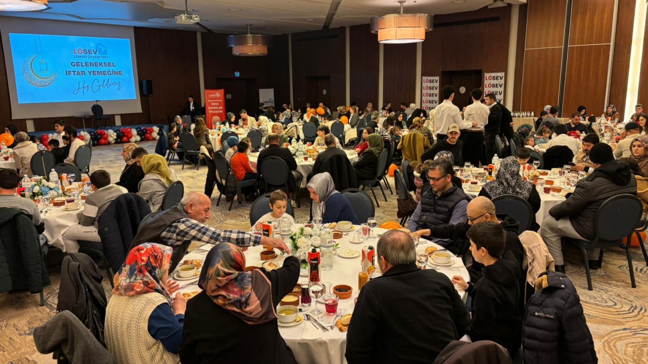 LÖSEV'den Konya'da geleneksel iftar buluşması