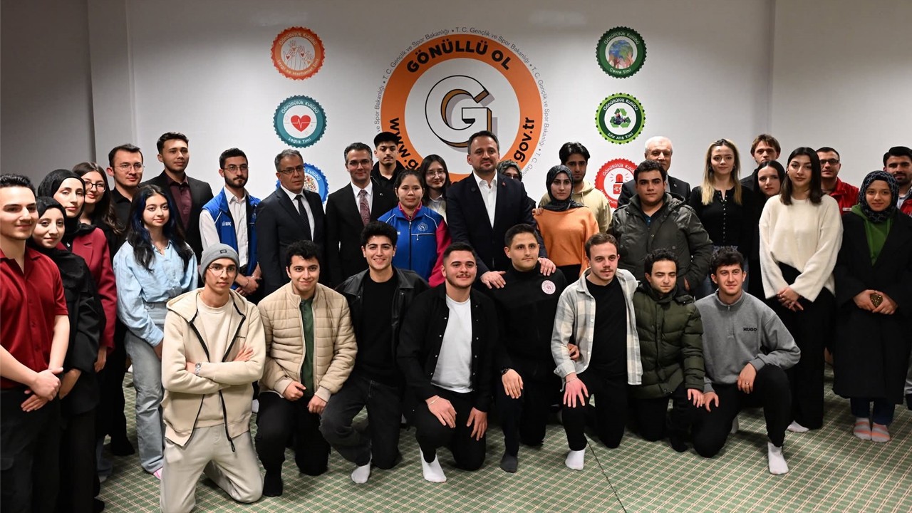 Gençlik ve Spor Bakan Yardımcısı  Dr. Enes Eminoğlu’ndan Kulu Gençlik Merkezi'ne ziyaret