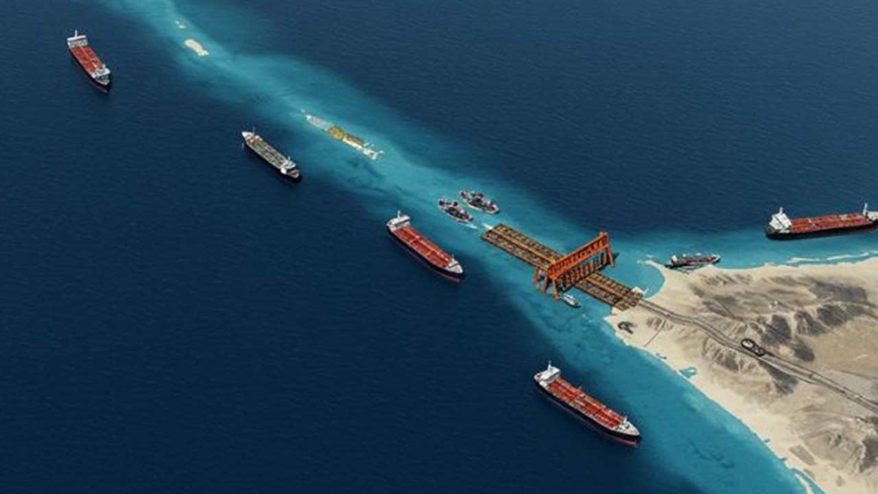 İran: Hürmüz Boğazı'nda 10 petrol tankerini vurduk