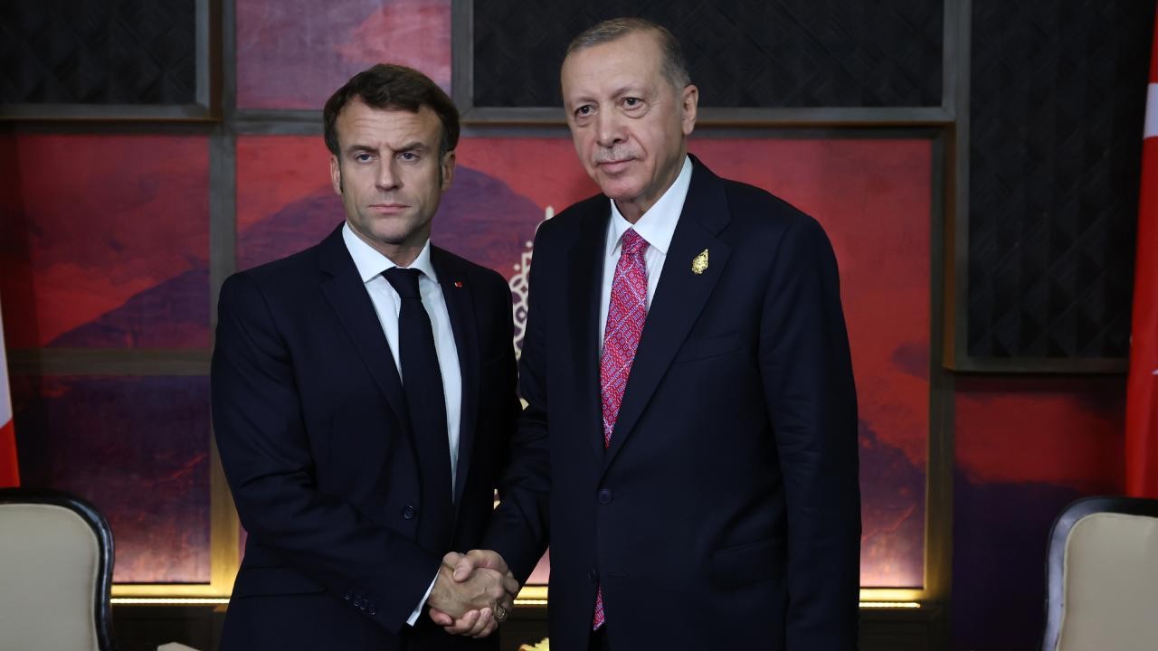 Cumhurbaşkanı Erdoğan, Fransa Cumhurbaşkanı Macron'la telefonda görüştü