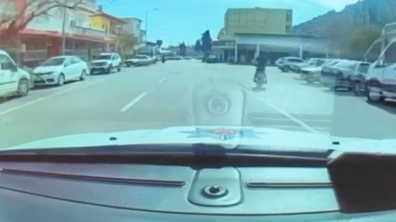 Kaçtıklarına pişman oldular! İki sürücüye 664 bin lira trafik cezası kesildi