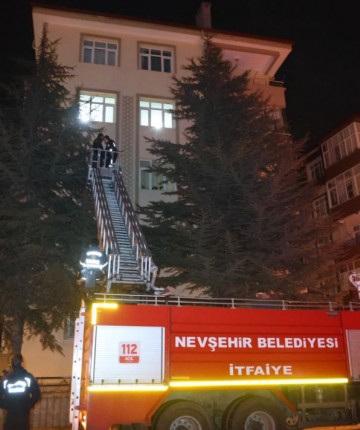 Kapıyı açmayınca ekipler seferber oldu