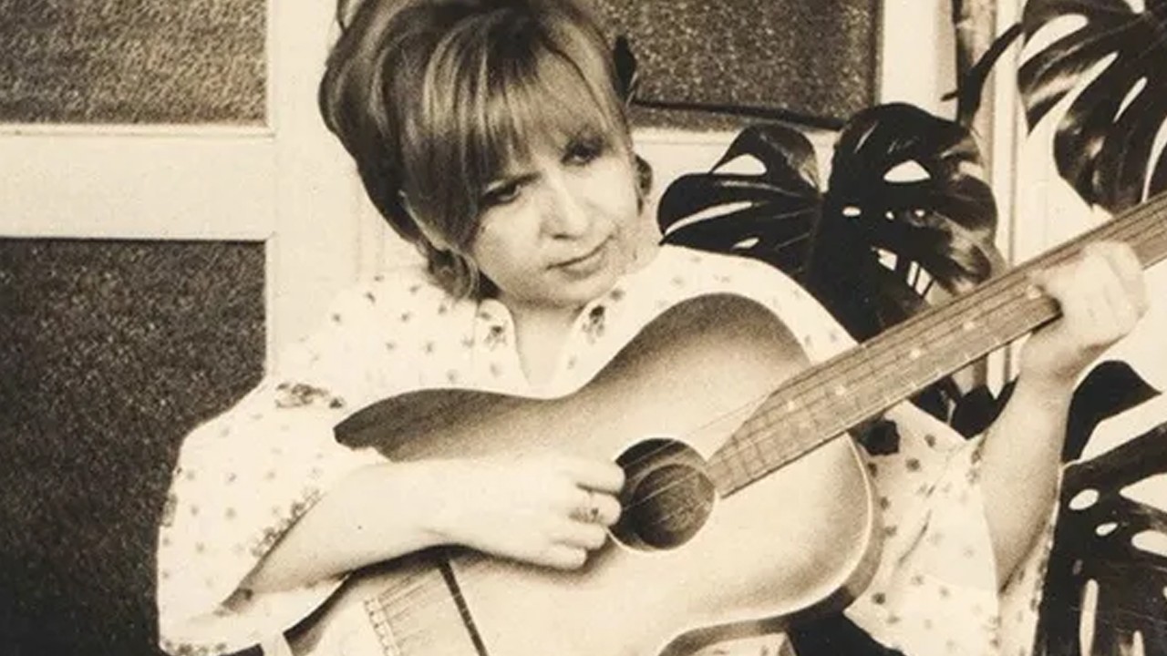 Ünlü söz yazarı Ülkü Aker hayatını kaybetti