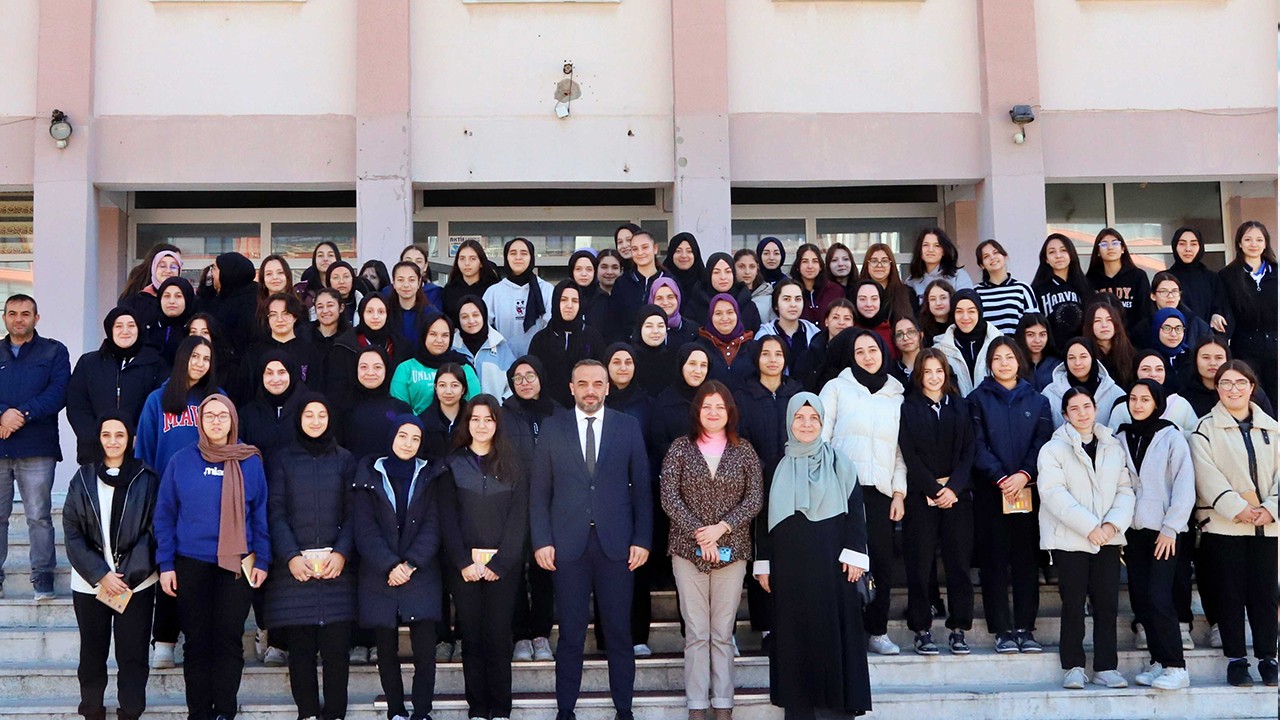 Konya İŞKUR Meslek Tanıtım Günü ile gençlerin yanında