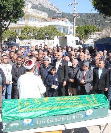 Teknik direktör Engin Fırat son yolculuğuna uğurlandı