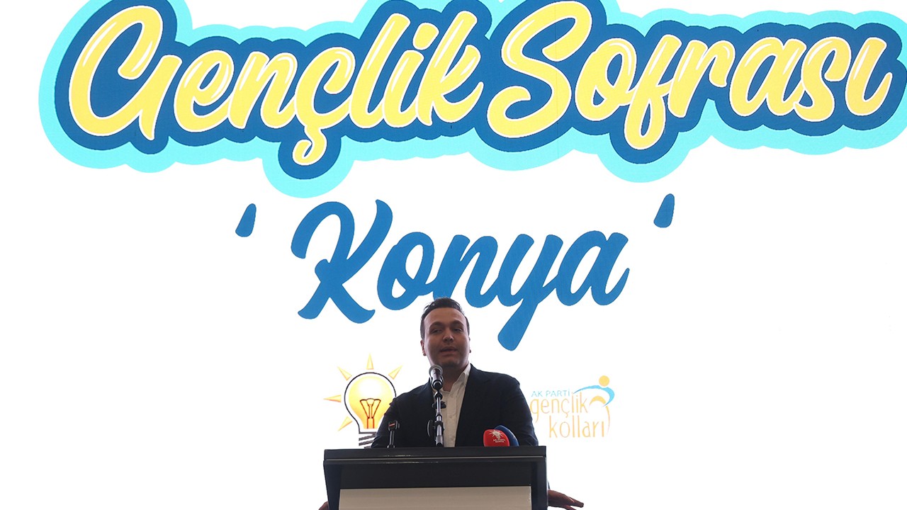 AK Parti Gençlik Kolları Genel Başkanı İbiş, Konya'da sahur programında konuştu